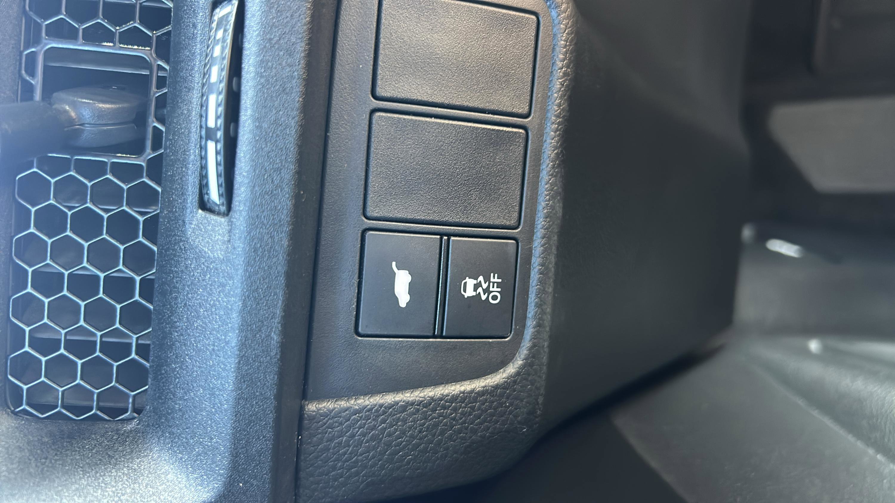 2024 Honda CR-V Hybrid Sport-L photo 17