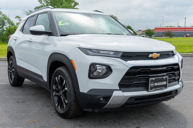 2023 Chevrolet Trailblazer LT photo 3