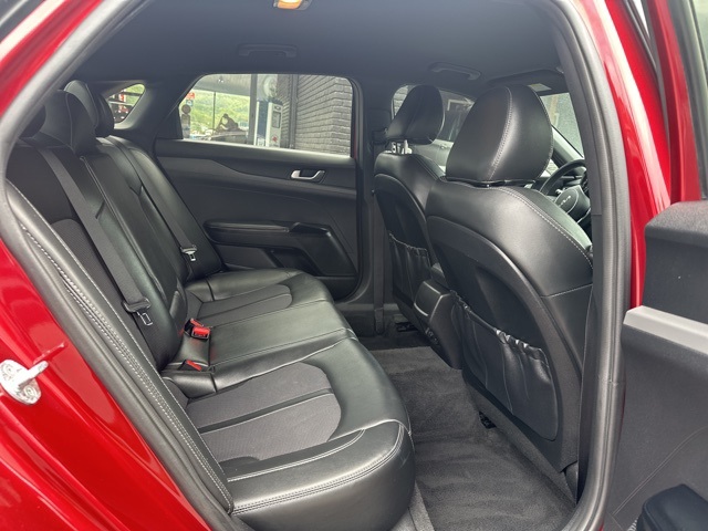 2022 Kia K5 GT-Line photo 11