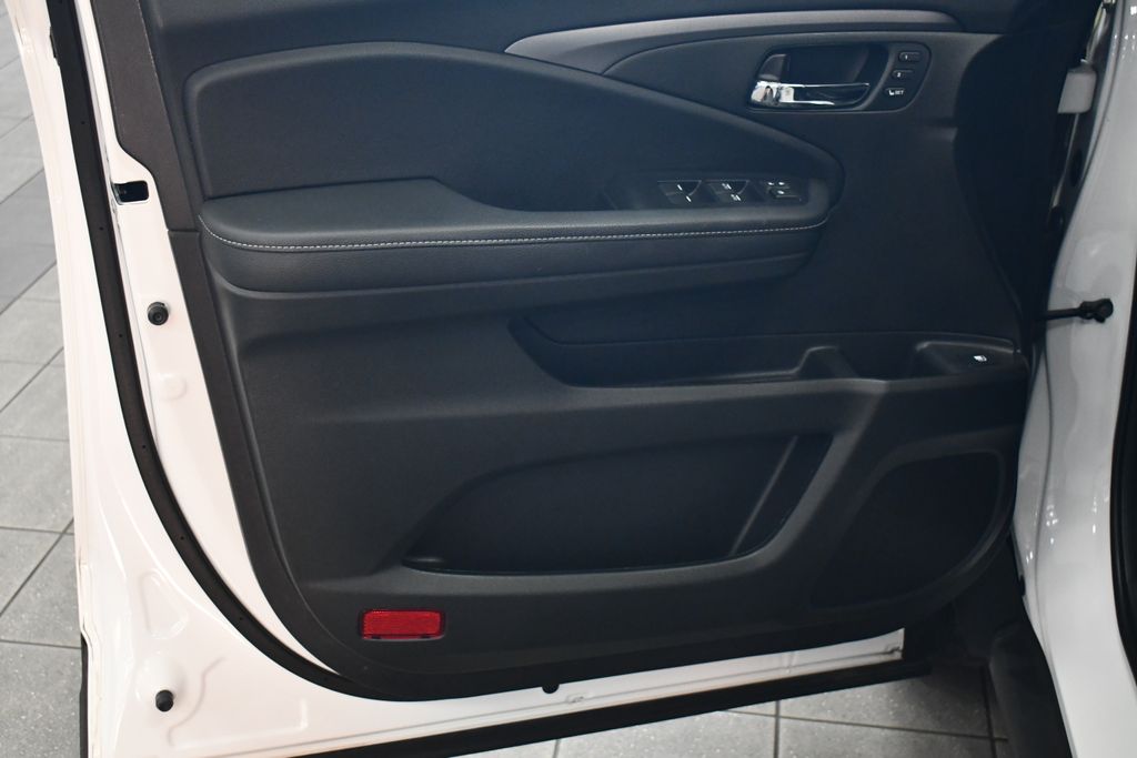 2023 Honda Ridgeline RTL photo 11