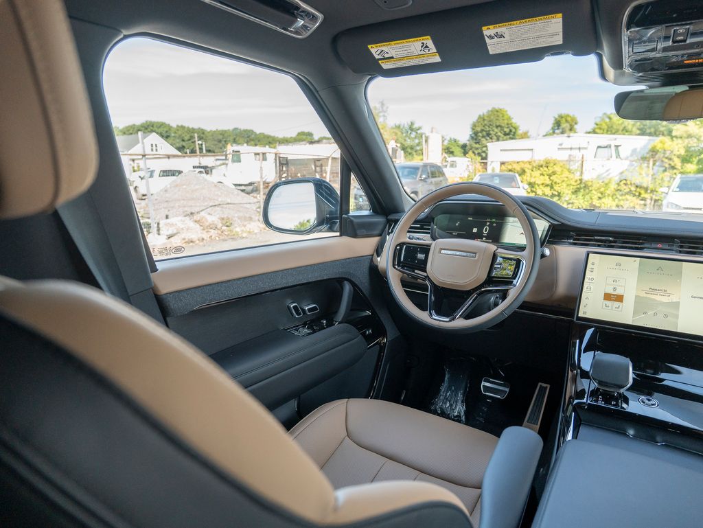 2025 Land Rover Range Rover Sport SE photo 17