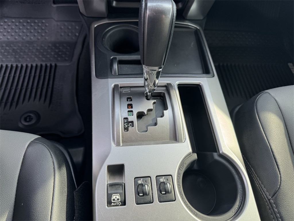 2020 Toyota 4Runner SR5 Premium photo 22