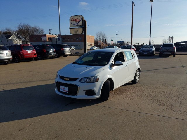 2017 Chevrolet Sonic LT's photo