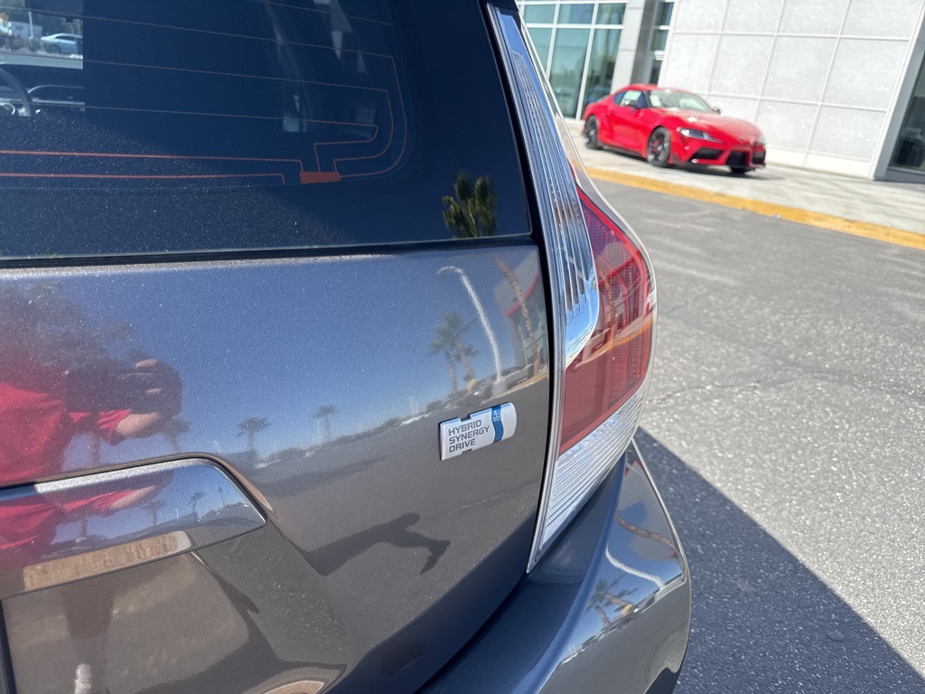 2015 Toyota Prius C One photo 8