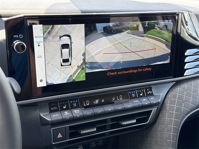 2025 Toyota Camry XLE photo 24