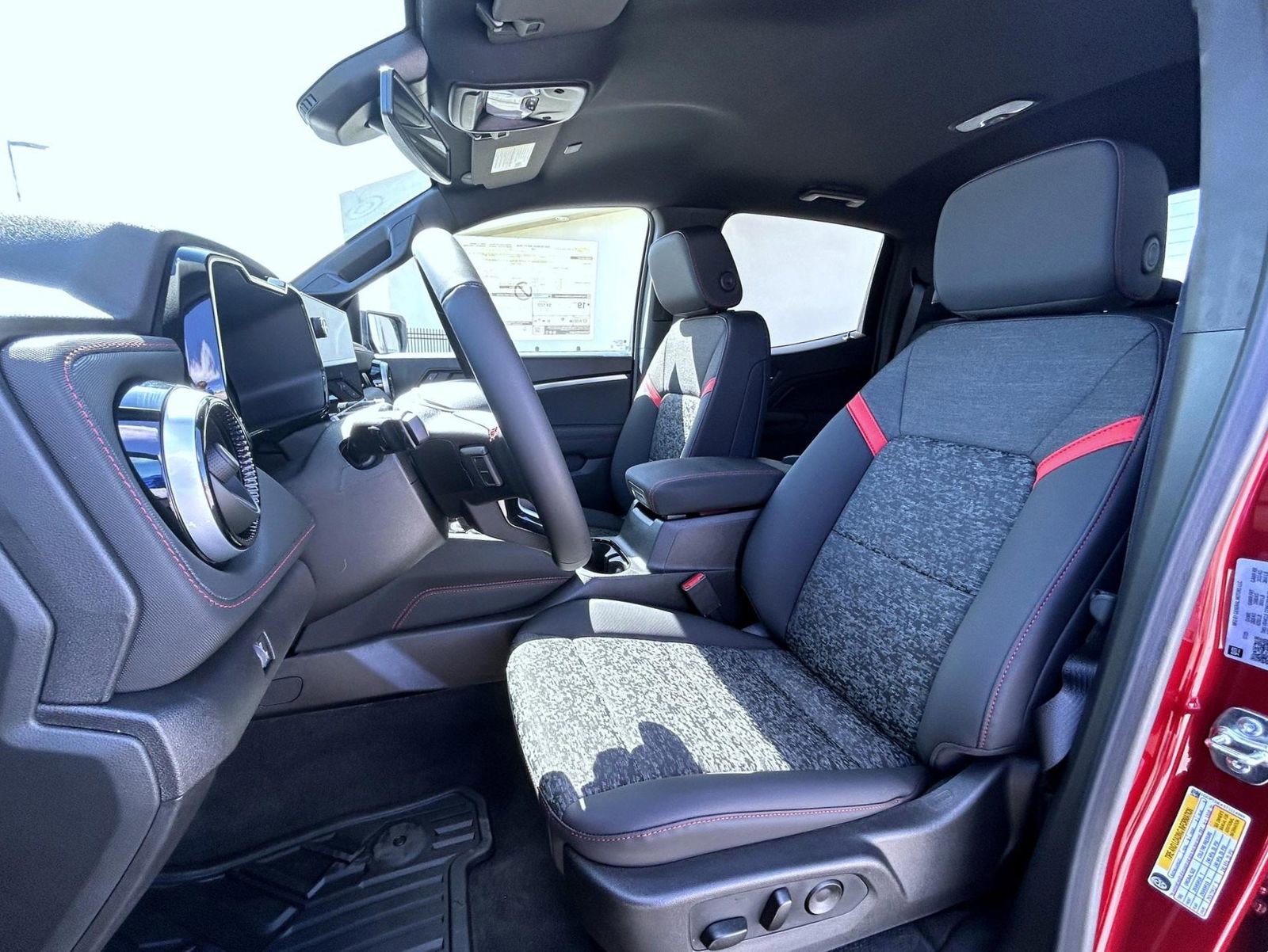 2026 Chevrolet Colorado Z71 photo 10