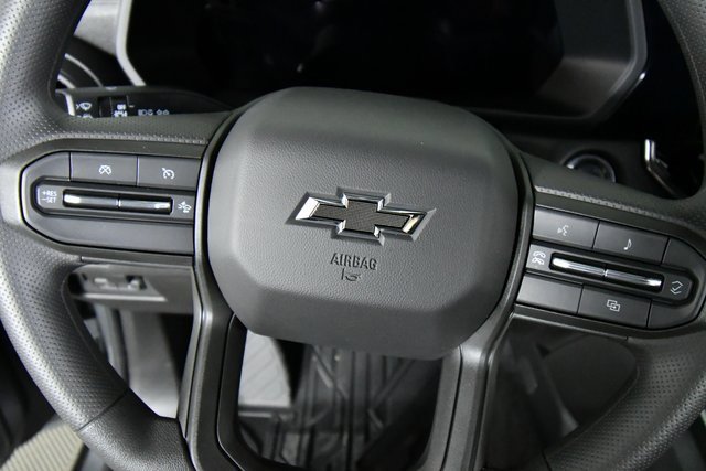 2026 Chevrolet Colorado Trail Boss photo 2