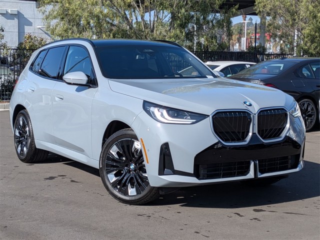 2026 BMW X3 30's photo