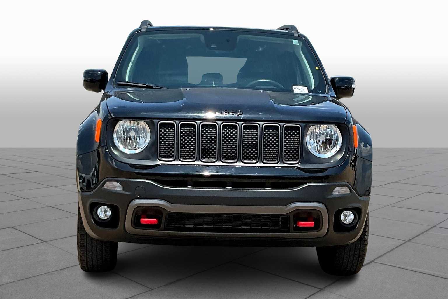 2023 Jeep Renegade Trailhawk photo 2