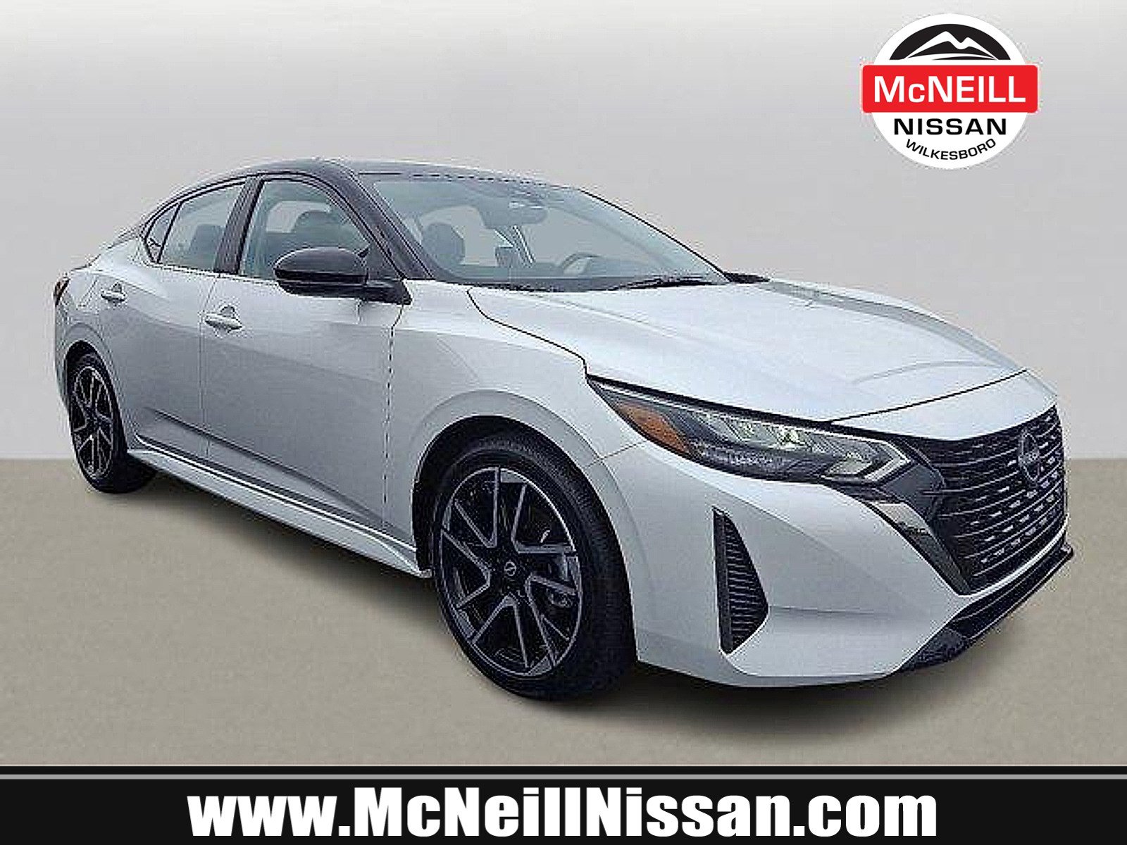 2025 Nissan Sentra SR's photo