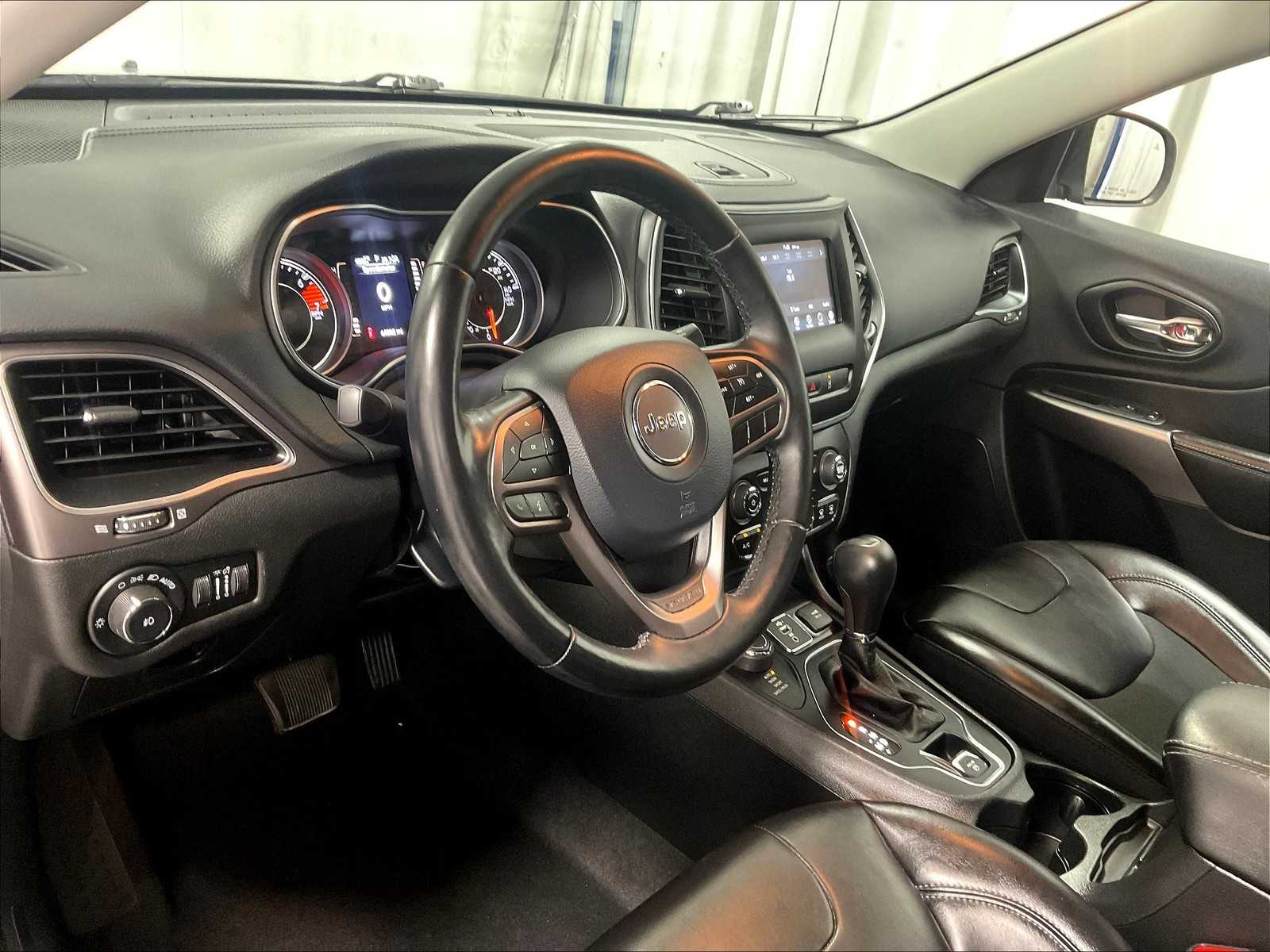 2021 Jeep Cherokee Latitude photo 8