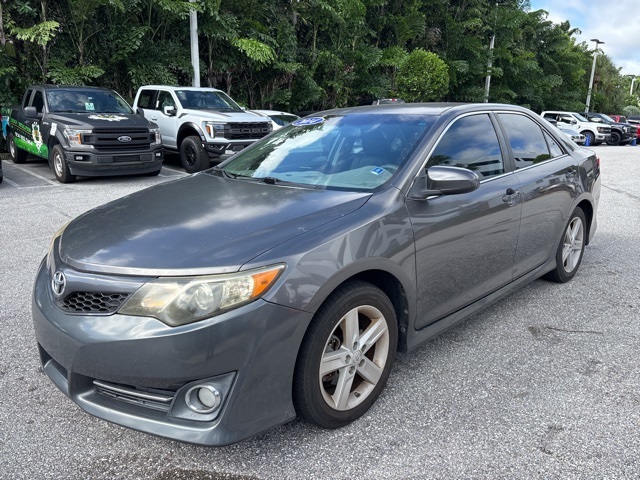 2014 Toyota Camry SE photo 7