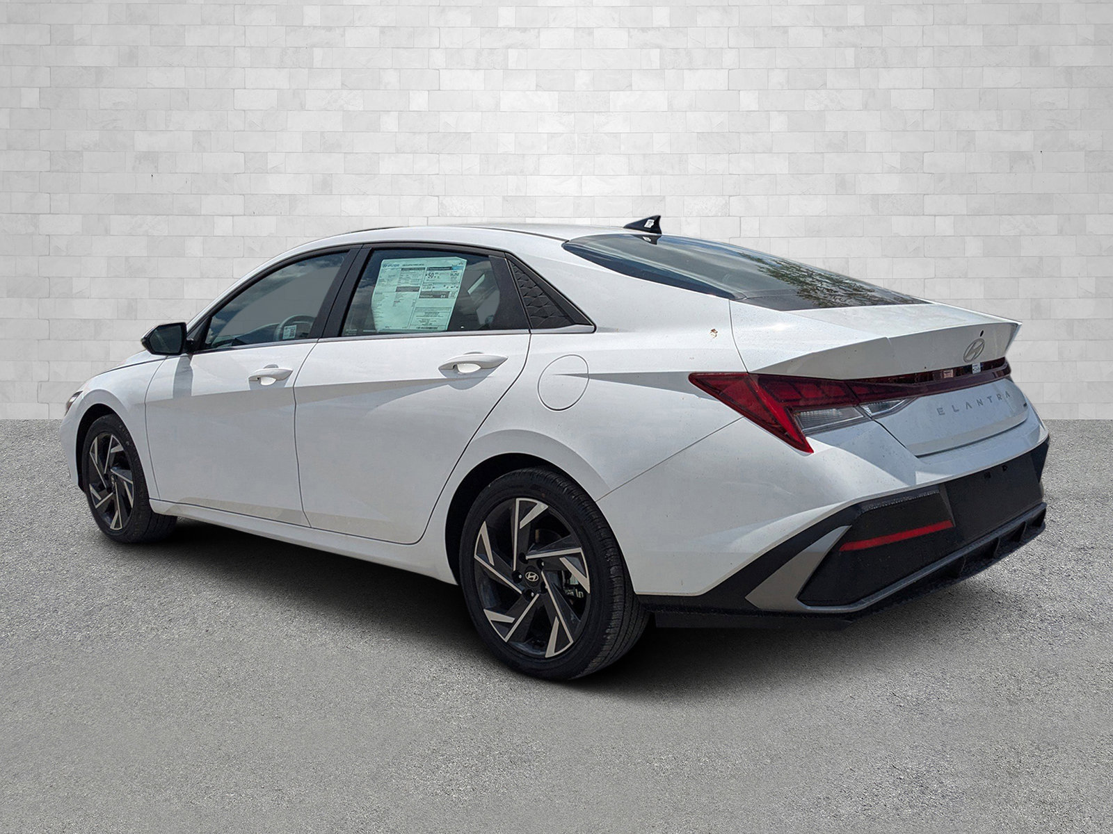 2025 Hyundai Elantra Hybrid Limited photo 4