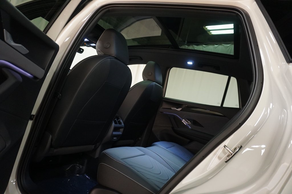 2025 Volkswagen Tiguan SE R-Line Black photo 22