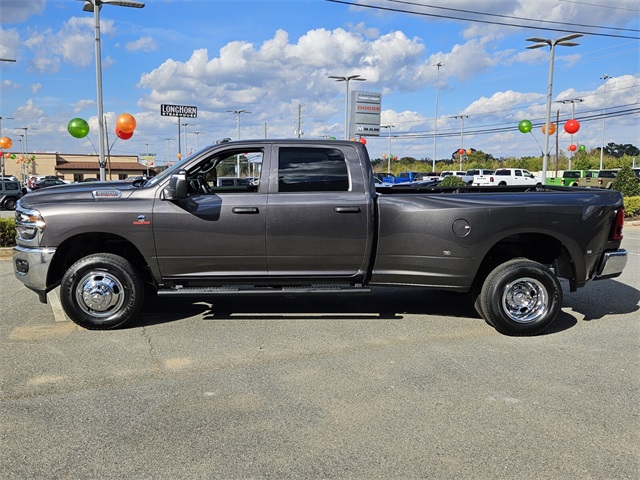 2026 Ram 3500 Tradesman photo 4