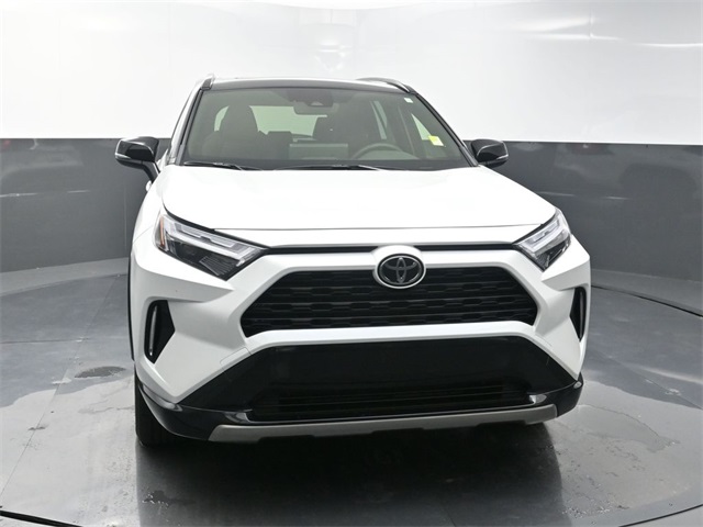 2025 Toyota RAV4 Hybrid XSE photo 2