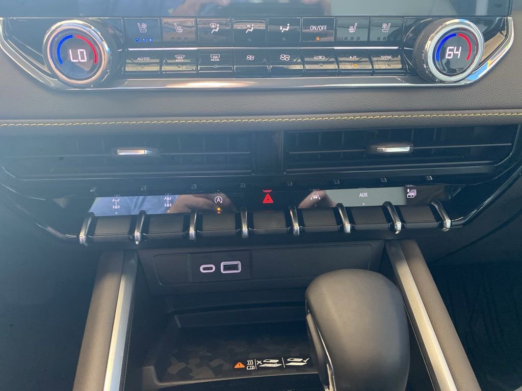 2026 Chevrolet Colorado ZR2 photo 3