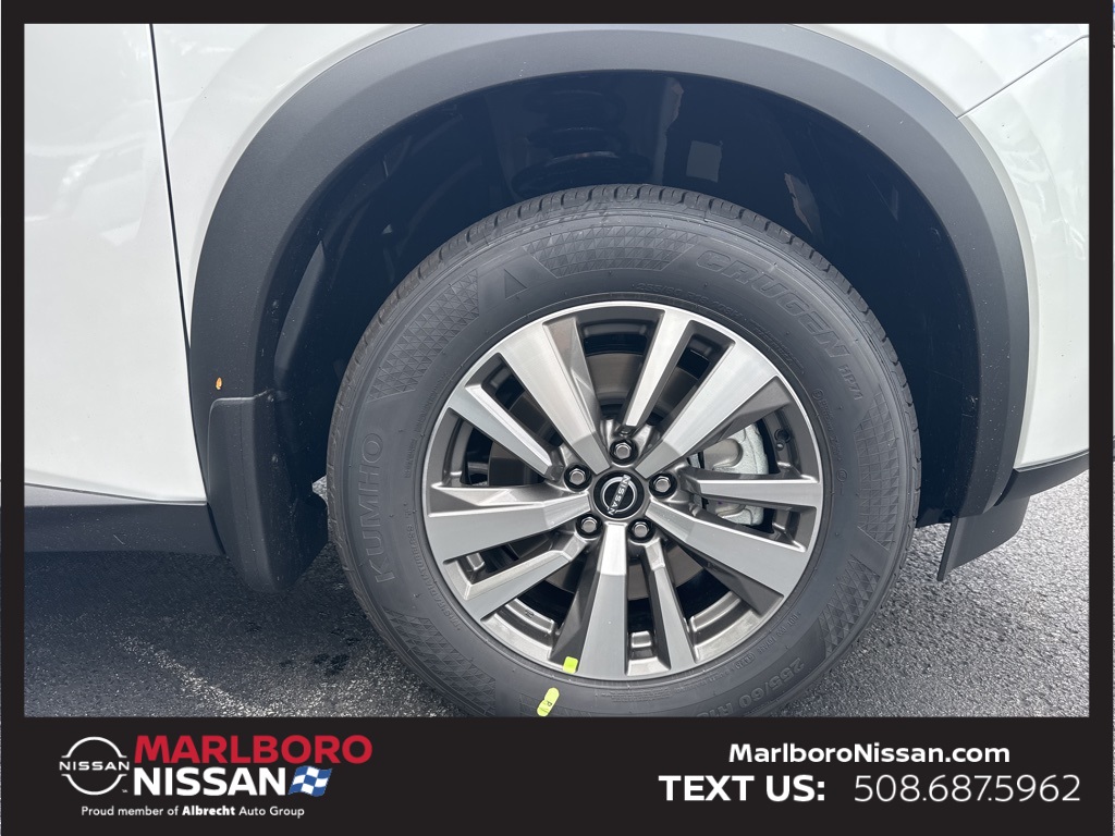 2025 Nissan Pathfinder SL photo 11