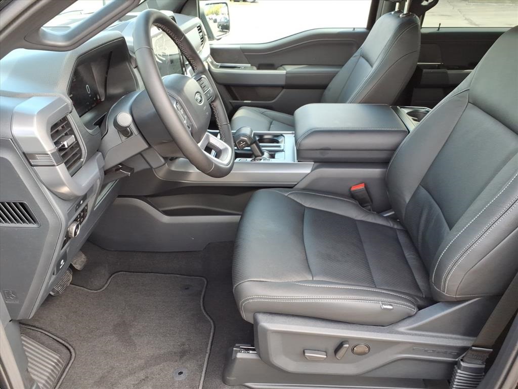 2025 Ford F-150 XLT photo 4