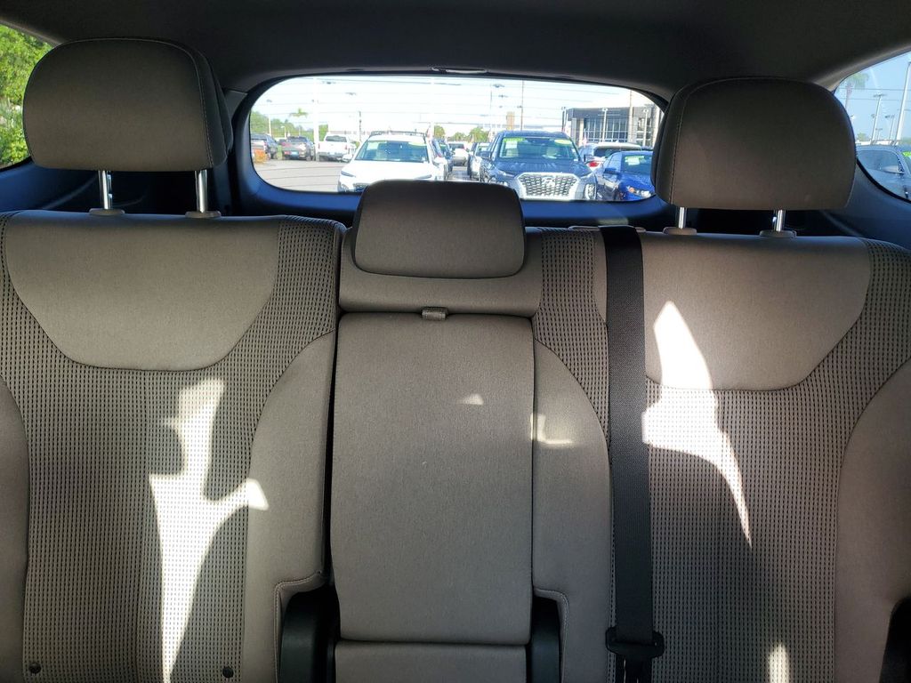 2019 Hyundai Santa Fe SEL Plus photo 2
