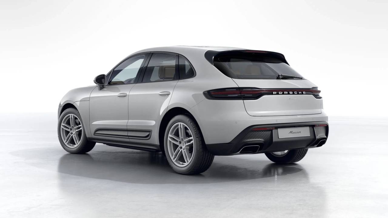 2026 Porsche Macan T photo 3