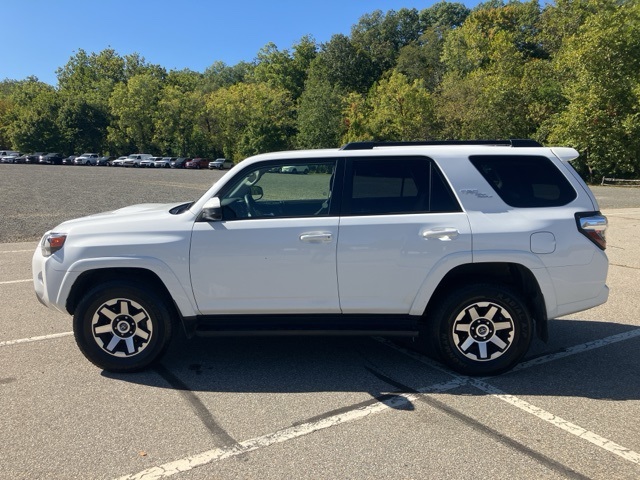 2024 Toyota 4Runner TRD Off-Road photo 8
