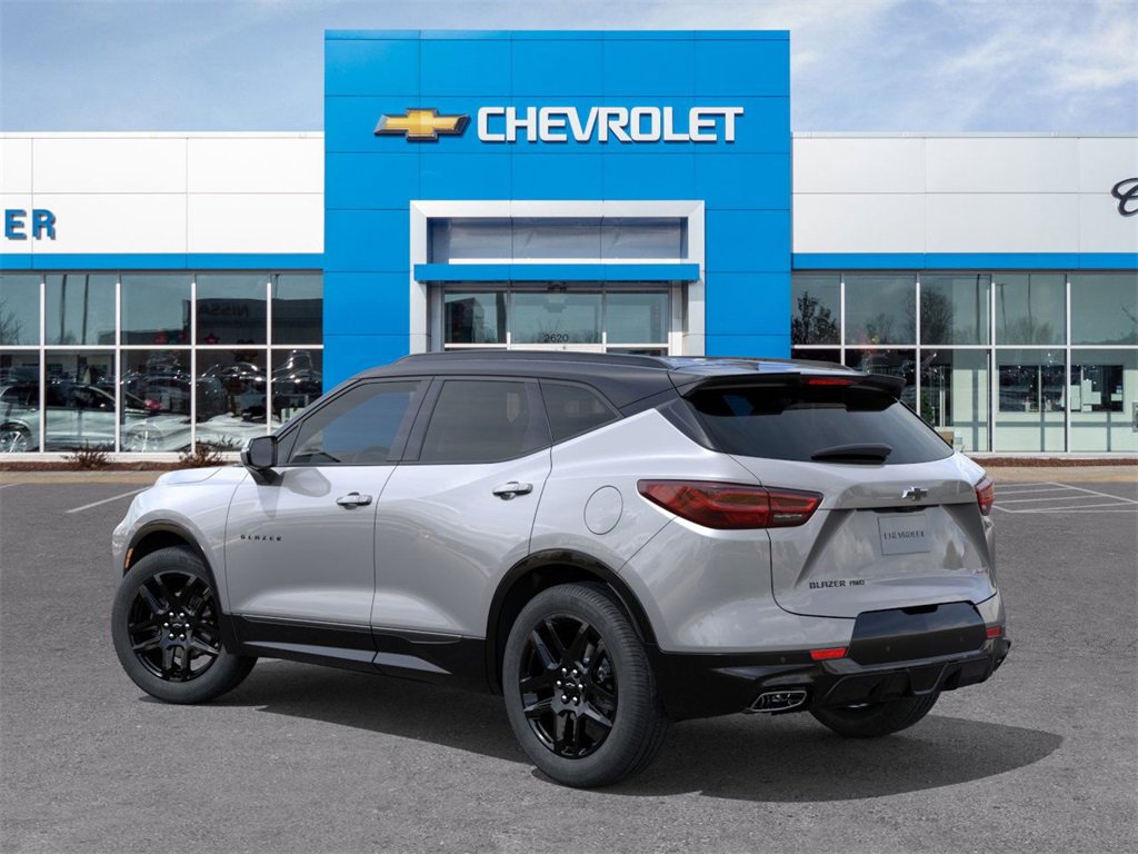 2025 Chevrolet Blazer RS photo 2