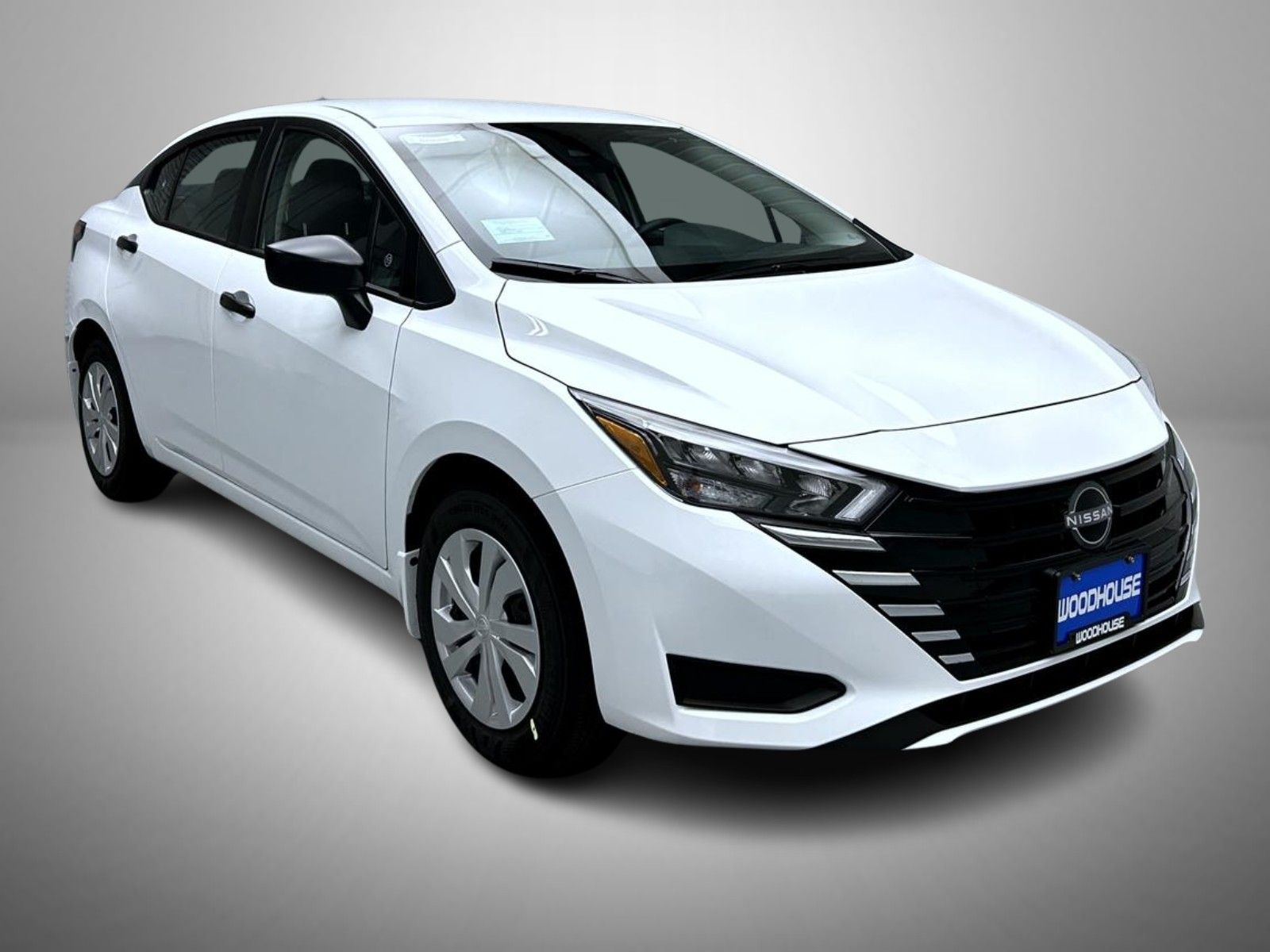 2025 Nissan Versa 1.6 S photo 3