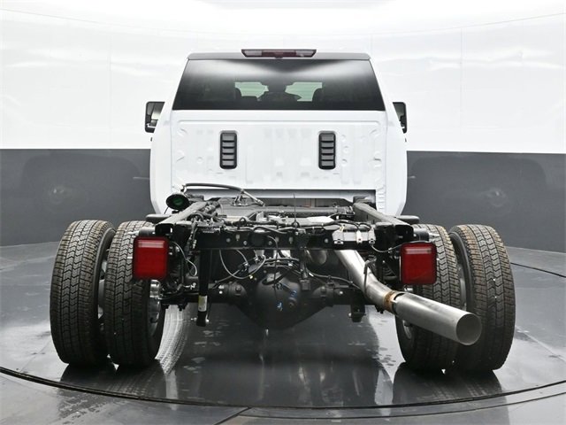 2026 Chevrolet Silverado 3500HD photo 2