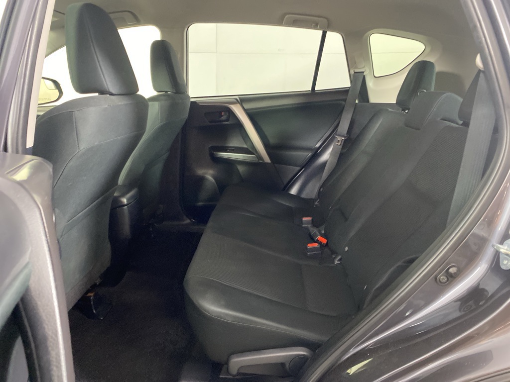 2018 Toyota RAV4 LE photo 27