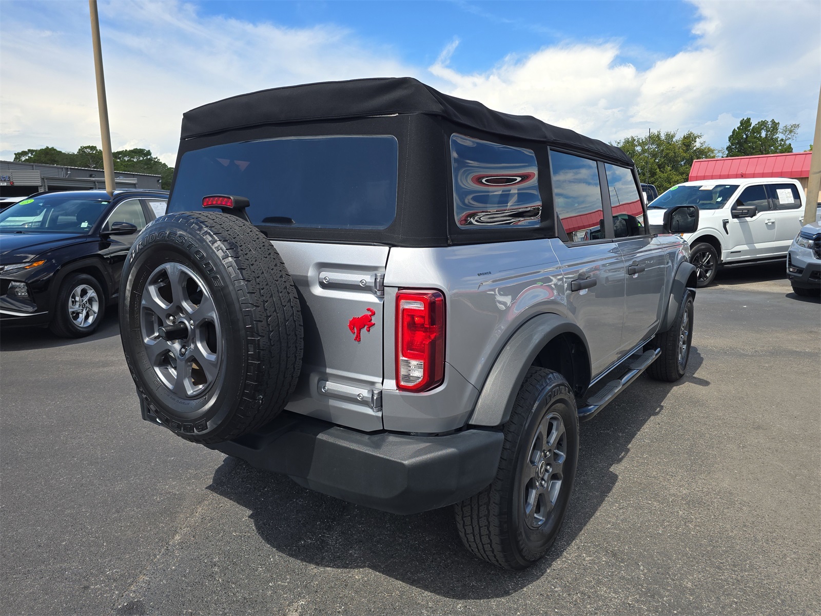 2022 Ford Bronco Big Bend photo 2
