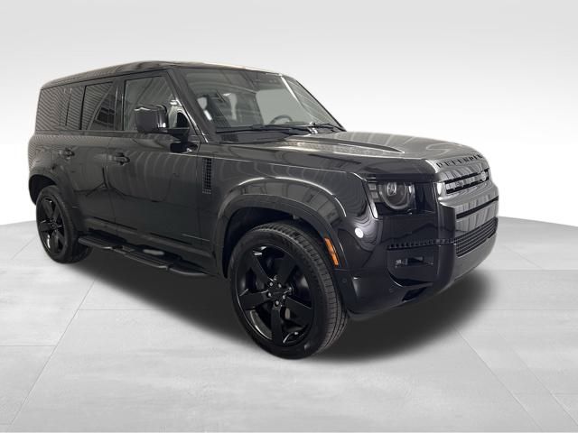 2026 Land Rover Defender 110 X-Dynamic SE photo 3