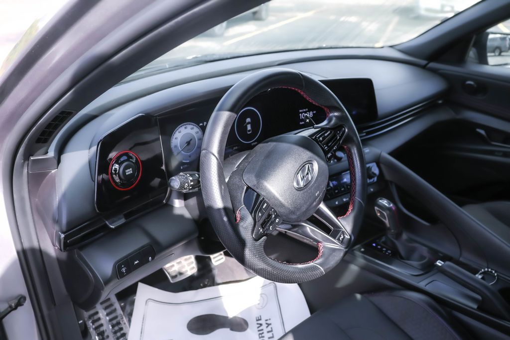 2023 Hyundai Elantra N Line photo 2