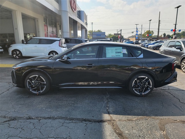 2025 Kia K4 GT-Line photo 5