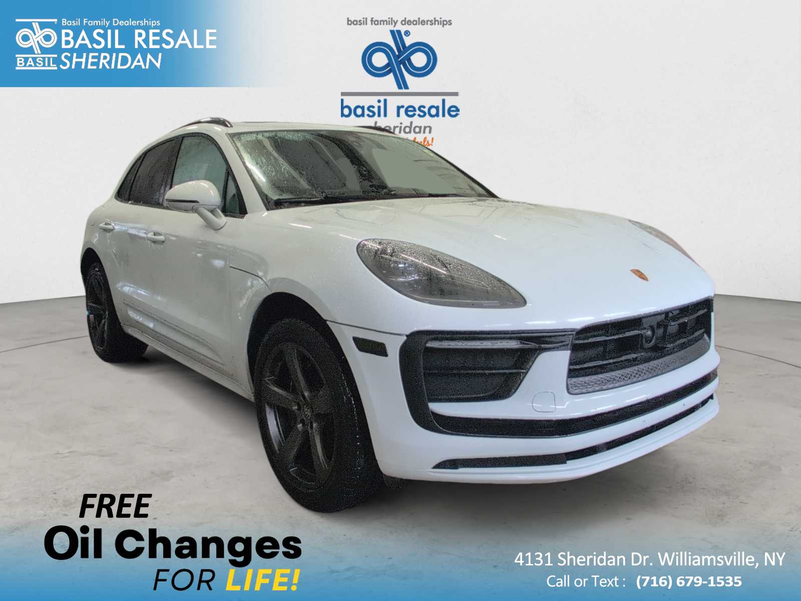 2023 Porsche Macan Base's photo