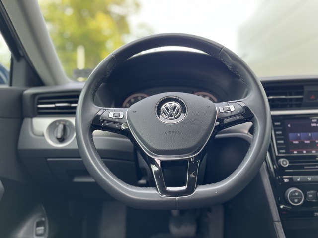 2022 Volkswagen Passat 2.0T SE photo 27