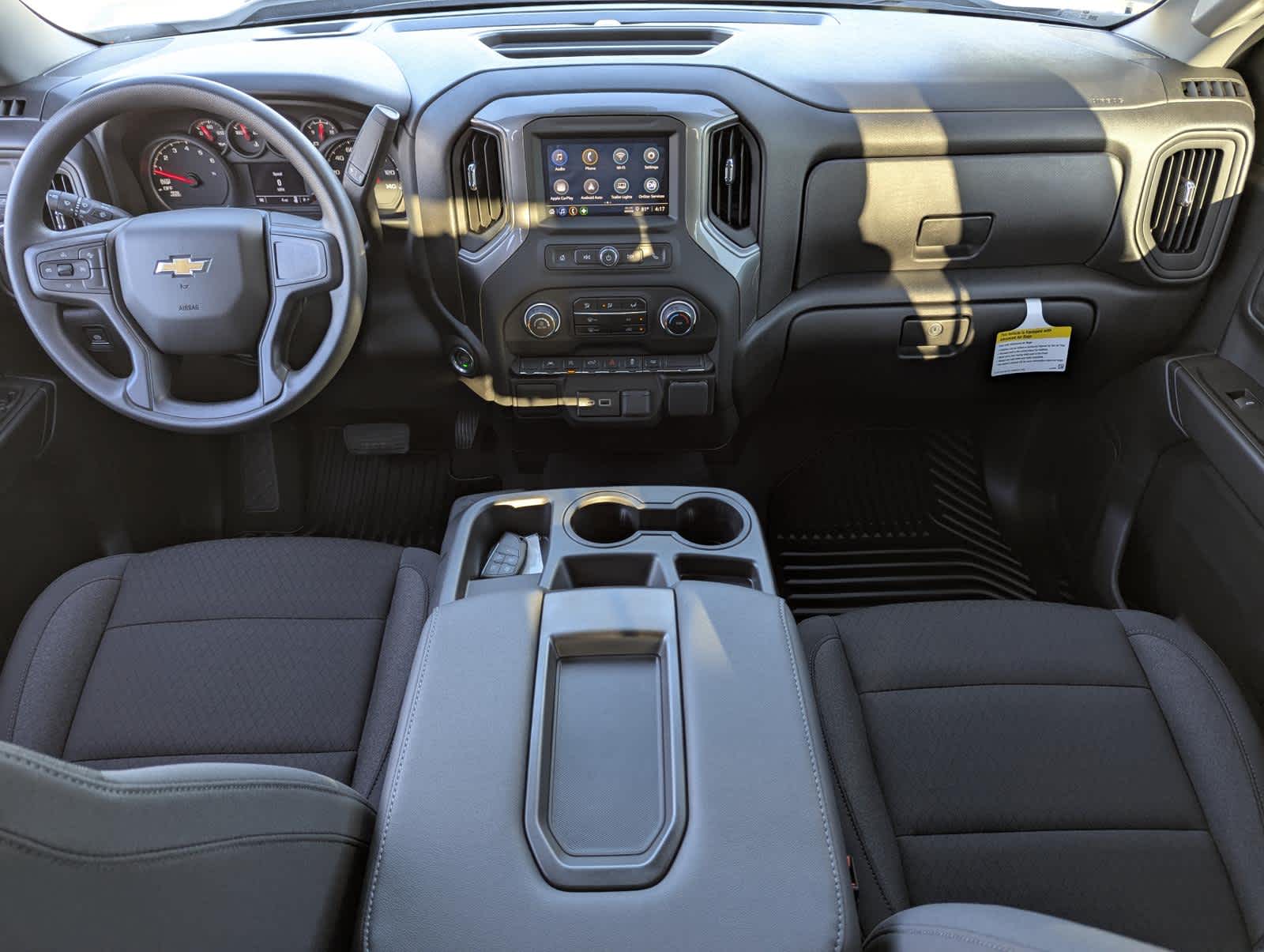 2025 Chevrolet Silverado 1500 Custom photo 4