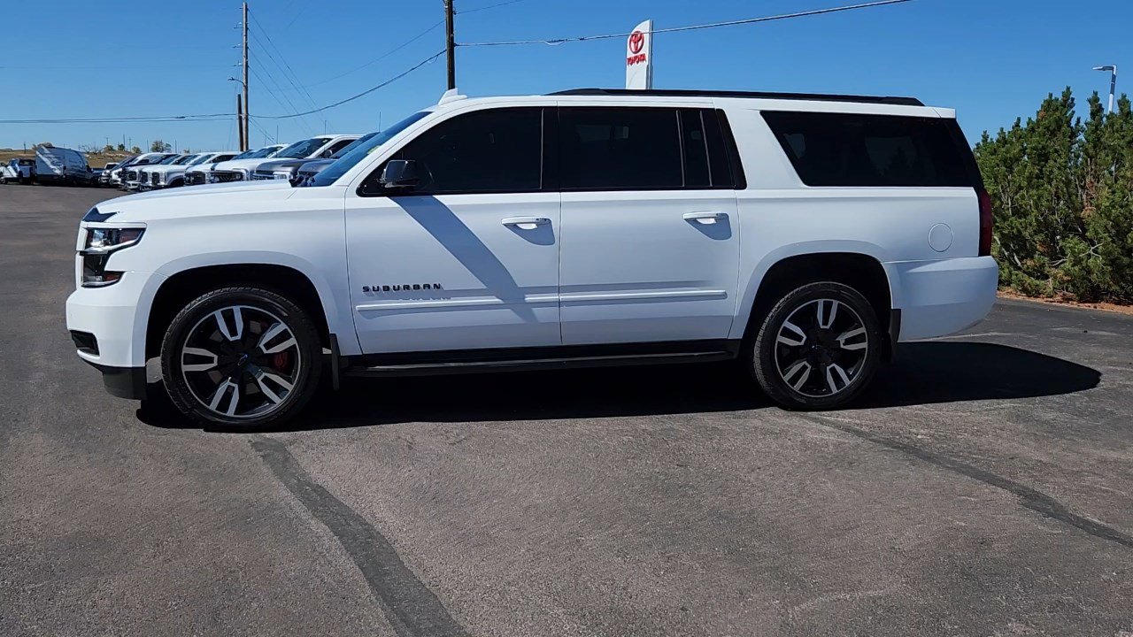 2020 Chevrolet Suburban Premier photo 2