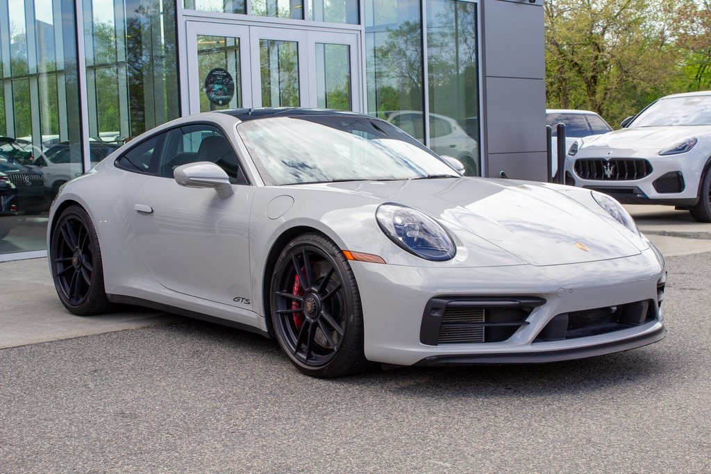 2024 Porsche 911 GTS photo 3