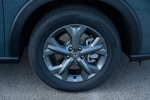 2026 Honda HR-V LX photo 11