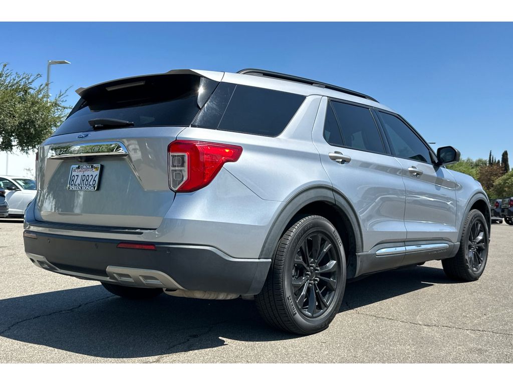 2021 Ford Explorer XLT photo 4