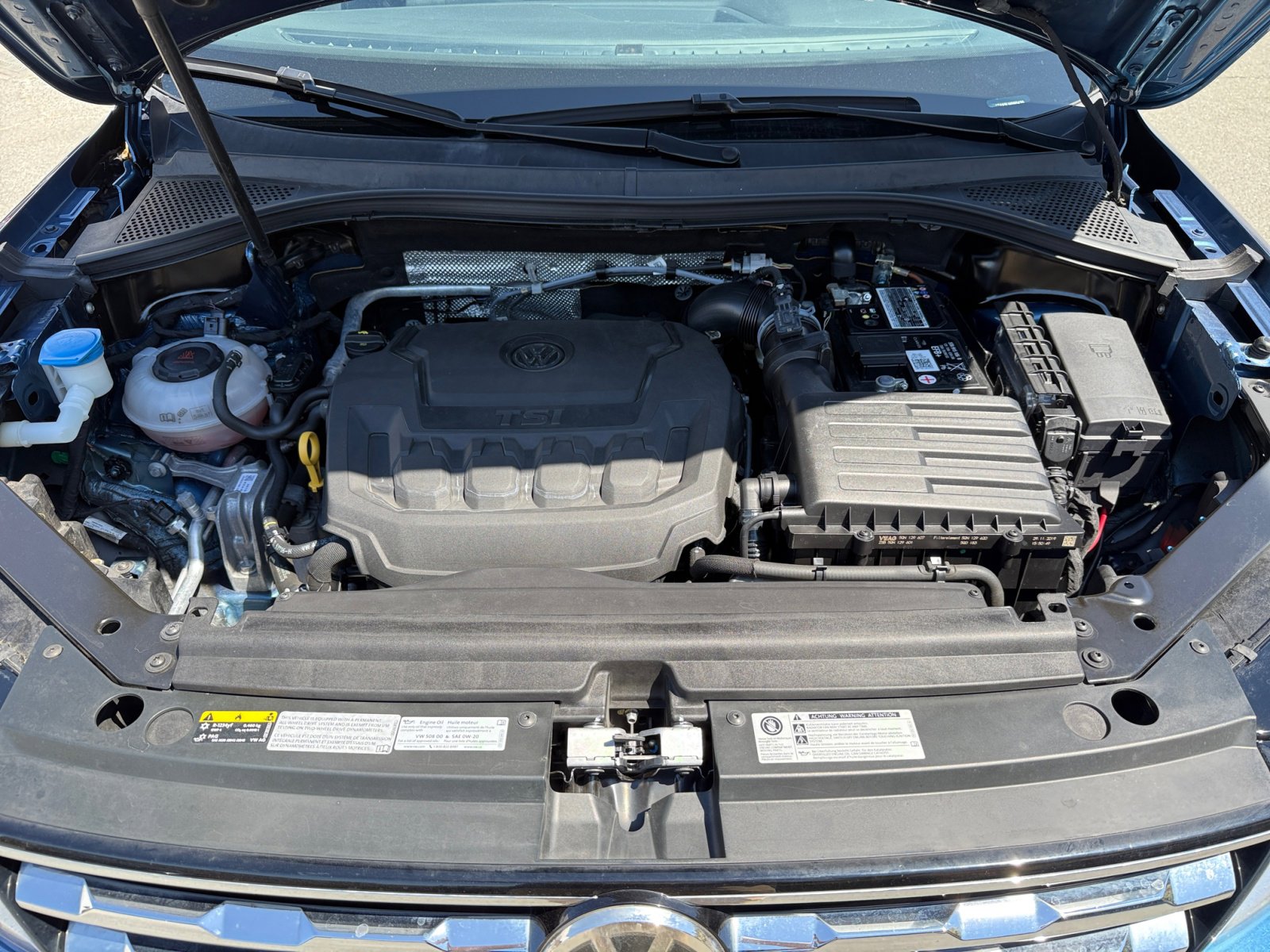 2020 Volkswagen Tiguan SEL photo 19