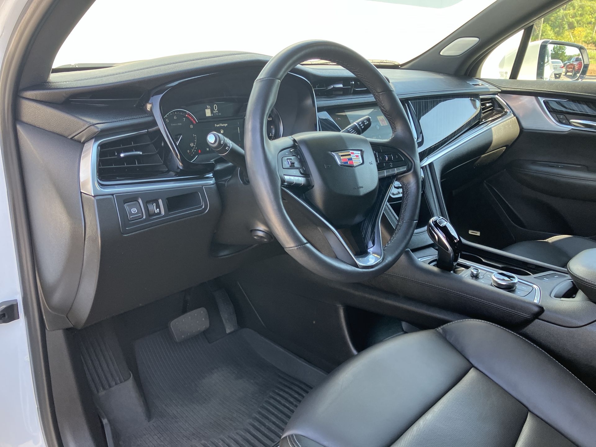 2023 Cadillac XT6 Premium Luxury photo 2