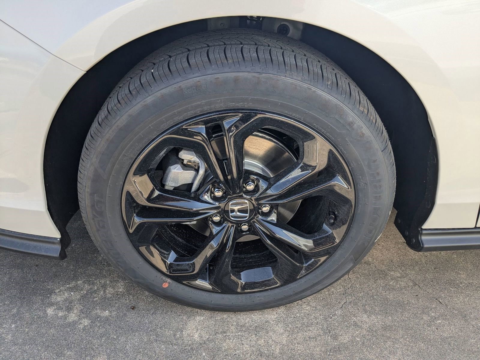 2025 Honda Accord SE photo 6