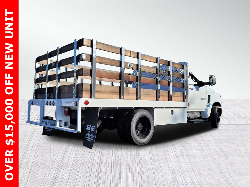2023 Chevrolet Silverado 5500HD Work Truck photo 4