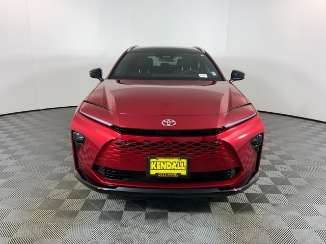 2025 Toyota Crown Signia Limited photo 3