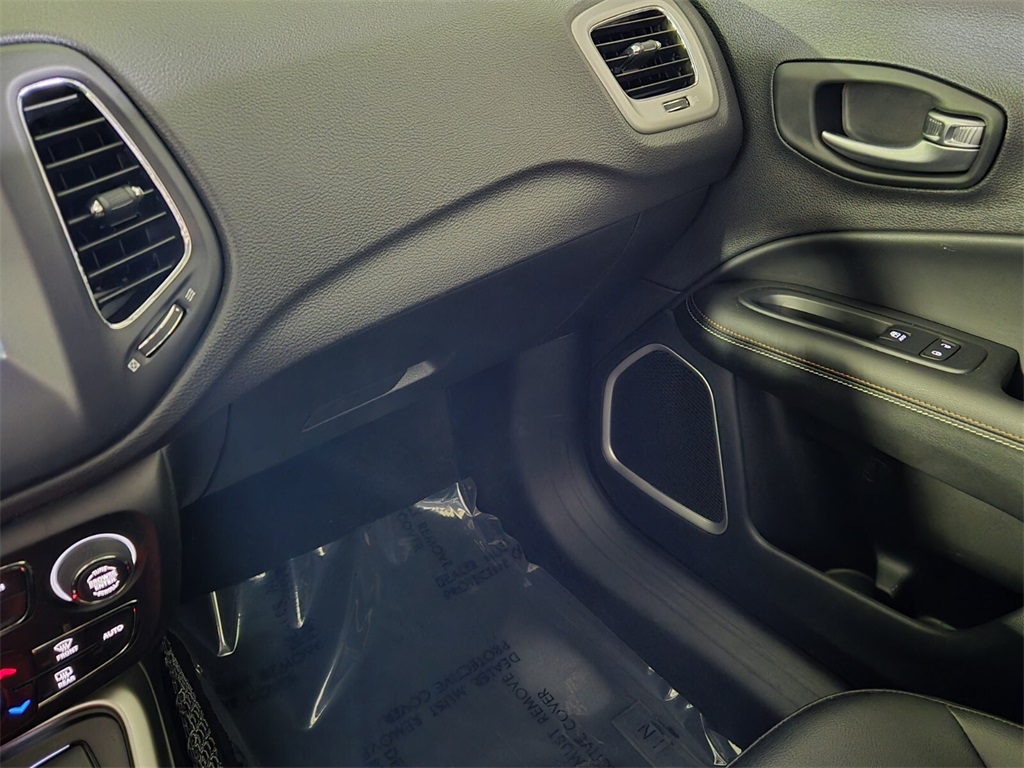 2021 Jeep Compass Latitude photo 18