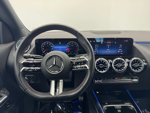 2025 Mercedes Benz GLA 250 photo 3