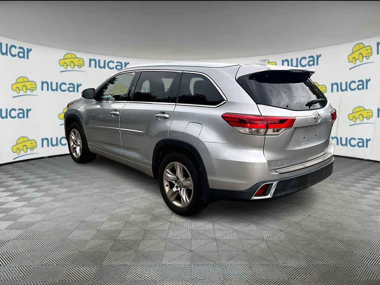2017 Toyota Highlander Limited photo 3