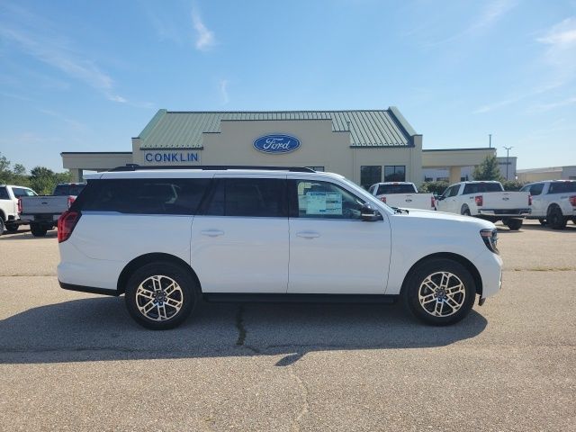 2025 Ford Expedition MAX photo 17